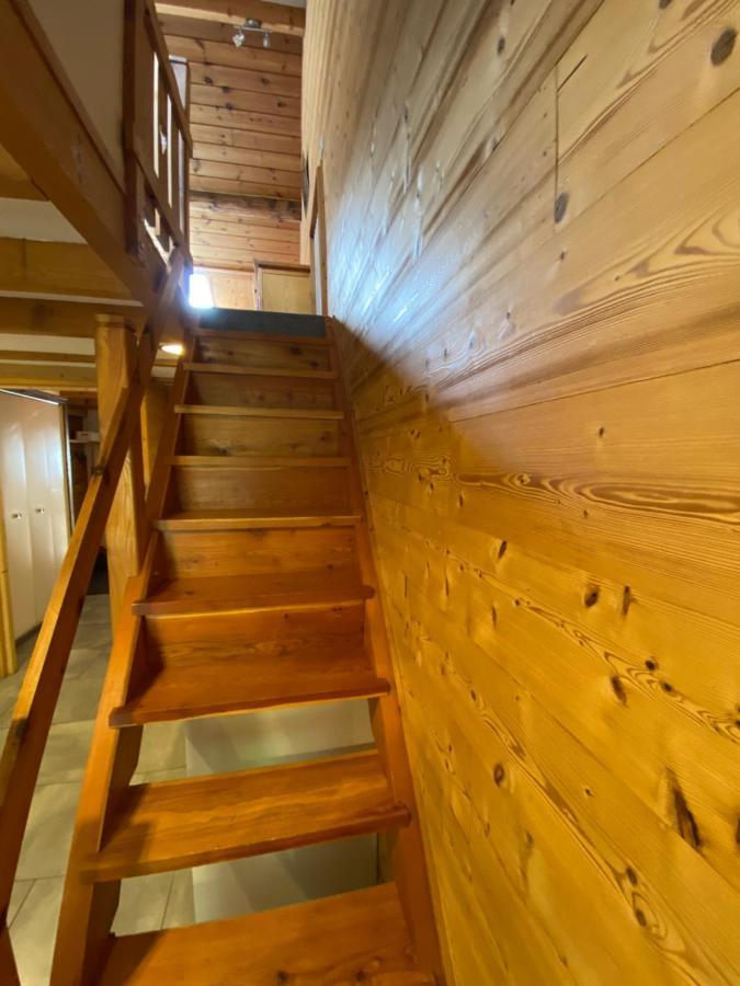 L Alpin Bel Appartement Avec Terrasse Dans Vieille Ferme De Montagne Renovee Les Orres Exterior foto