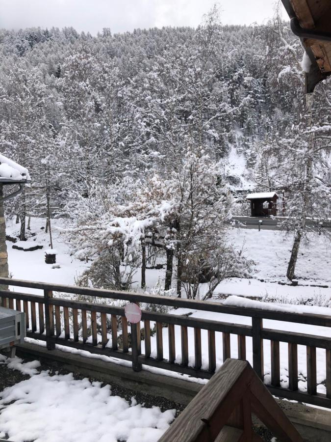 L Alpin Bel Appartement Avec Terrasse Dans Vieille Ferme De Montagne Renovee Les Orres Exterior foto