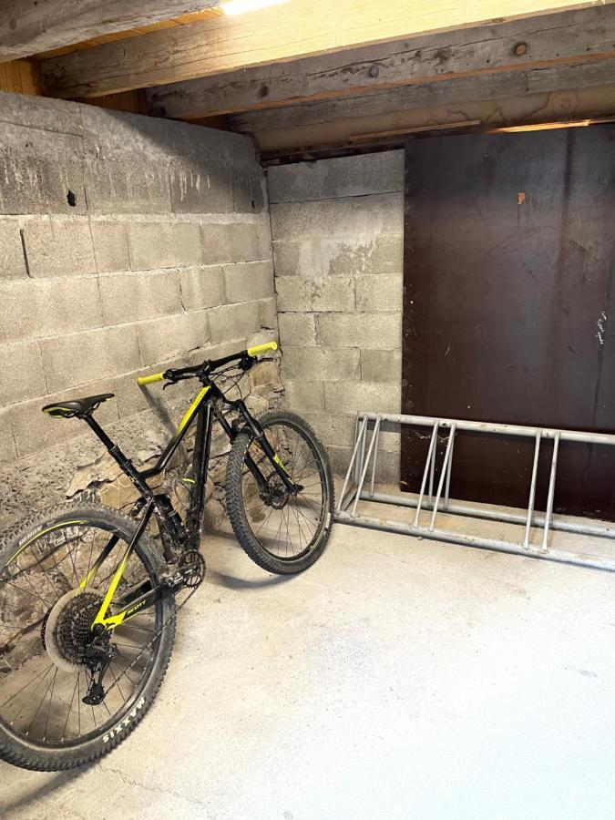 L Alpin Bel Appartement Avec Terrasse Dans Vieille Ferme De Montagne Renovee Les Orres Exterior foto