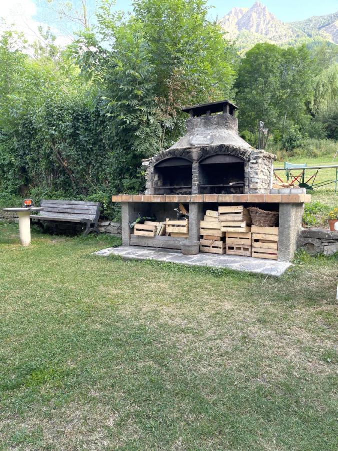 L Alpin Bel Appartement Avec Terrasse Dans Vieille Ferme De Montagne Renovee Les Orres Exterior foto