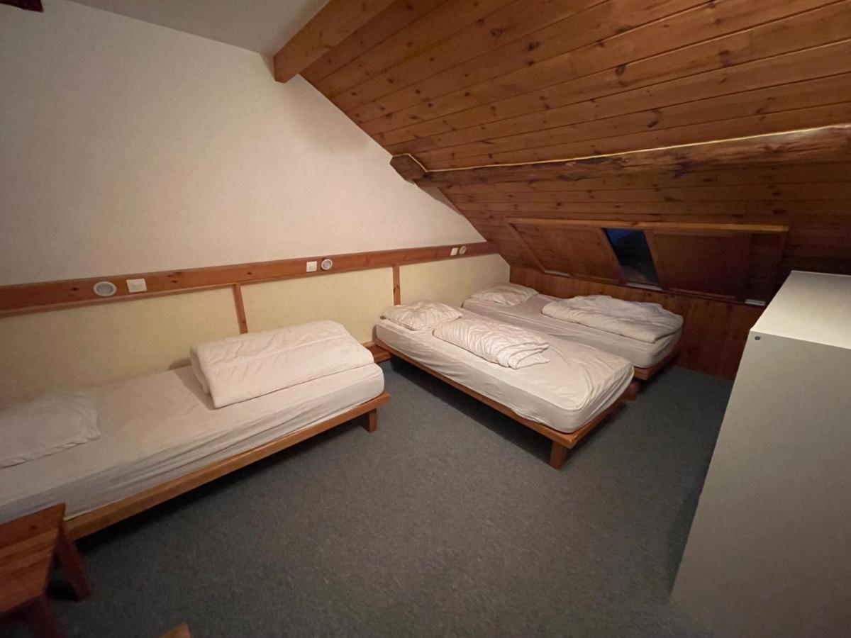L Alpin Bel Appartement Avec Terrasse Dans Vieille Ferme De Montagne Renovee Les Orres Exterior foto